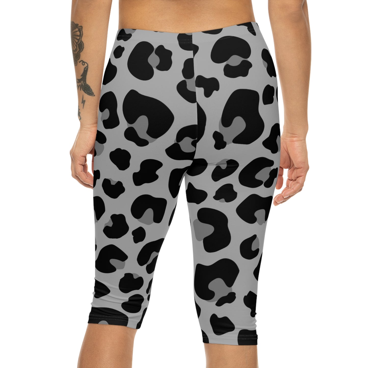 Women’s Capri Leggings (AOP)